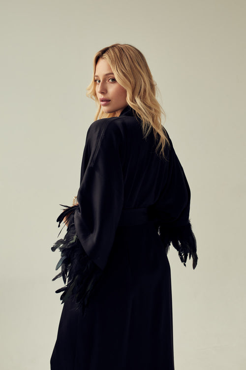 KIMONO CZARNE Z PIÓRAMI ‚BLACK SWAN’