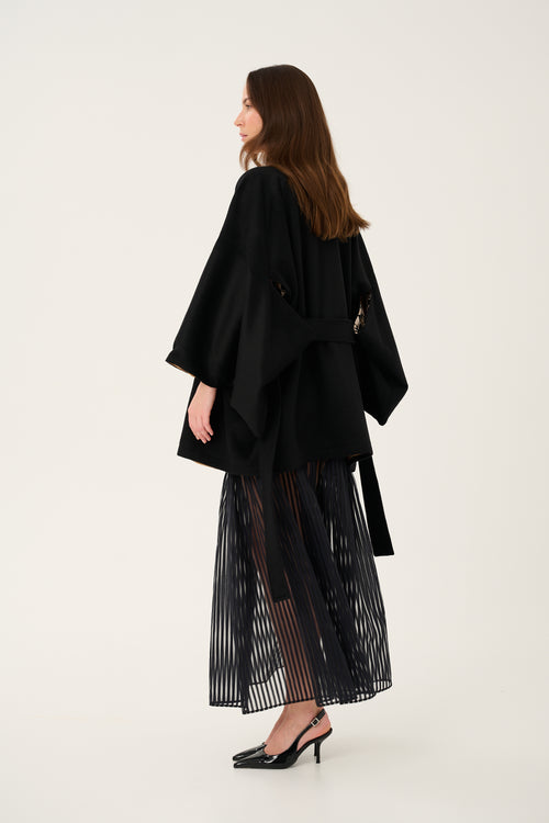 "OYSTER" CZARNE WEŁNIANO-KASZMIROWE KIMONO Z PODSZEWKĄ W GEOMETRYCZNY PRINT