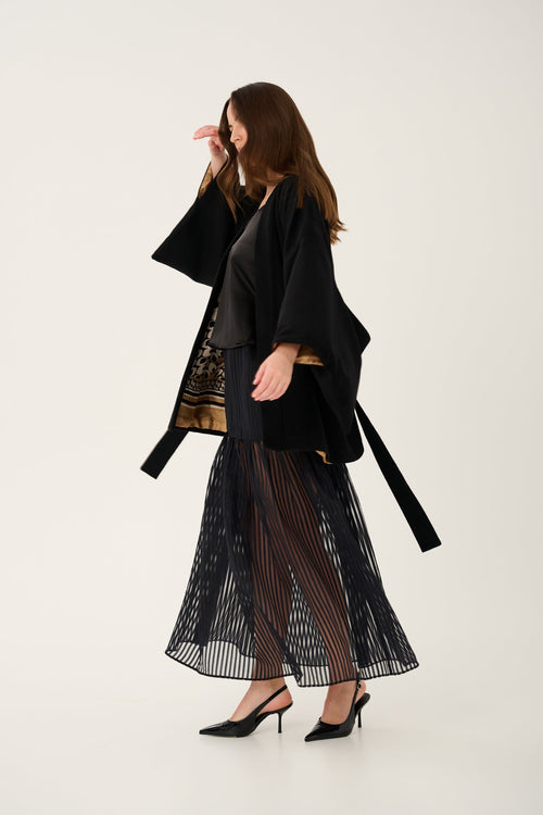 "OYSTER" CZARNE WEŁNIANO-KASZMIROWE KIMONO Z PODSZEWKĄ W GEOMETRYCZNY PRINT