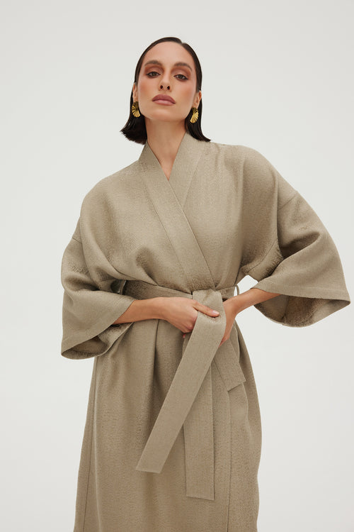 ZŁOTE KIMONO Z WEŁNY I WISKOZY — ‘AL MAHA’