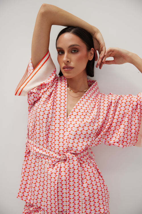 SET KIMONO I SZORTY Z WŁOSKIEJ WISKOZY W GRAFICZNY PRINT — ‚MITLA’