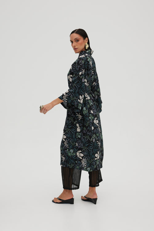 KIMONO Z WŁOSKIEJ WISKOZY W KWIATY — ‘SUMATRA’